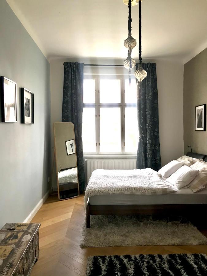 Outstanding Apartment In Center Praga Esterno foto