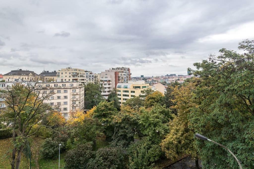 Outstanding Apartment In Center Praga Esterno foto